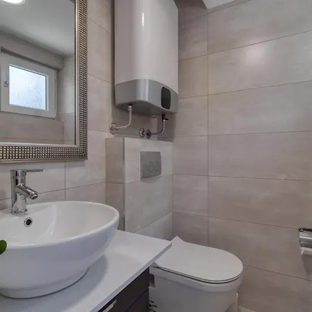Lux Villa Novi Banovci